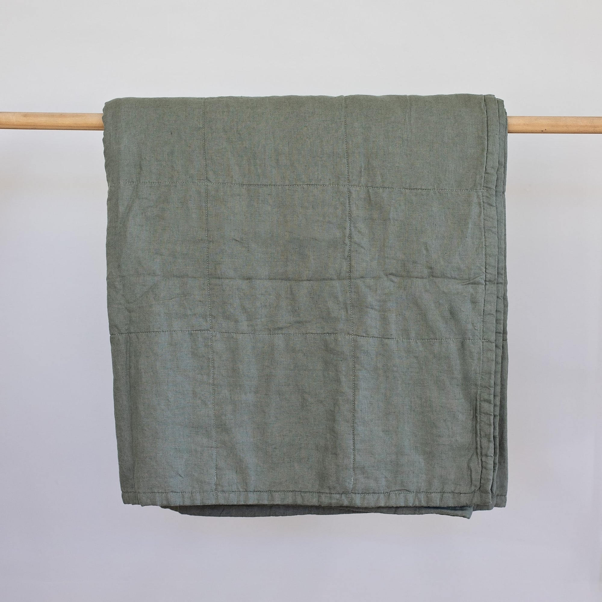 Moss linen quilt