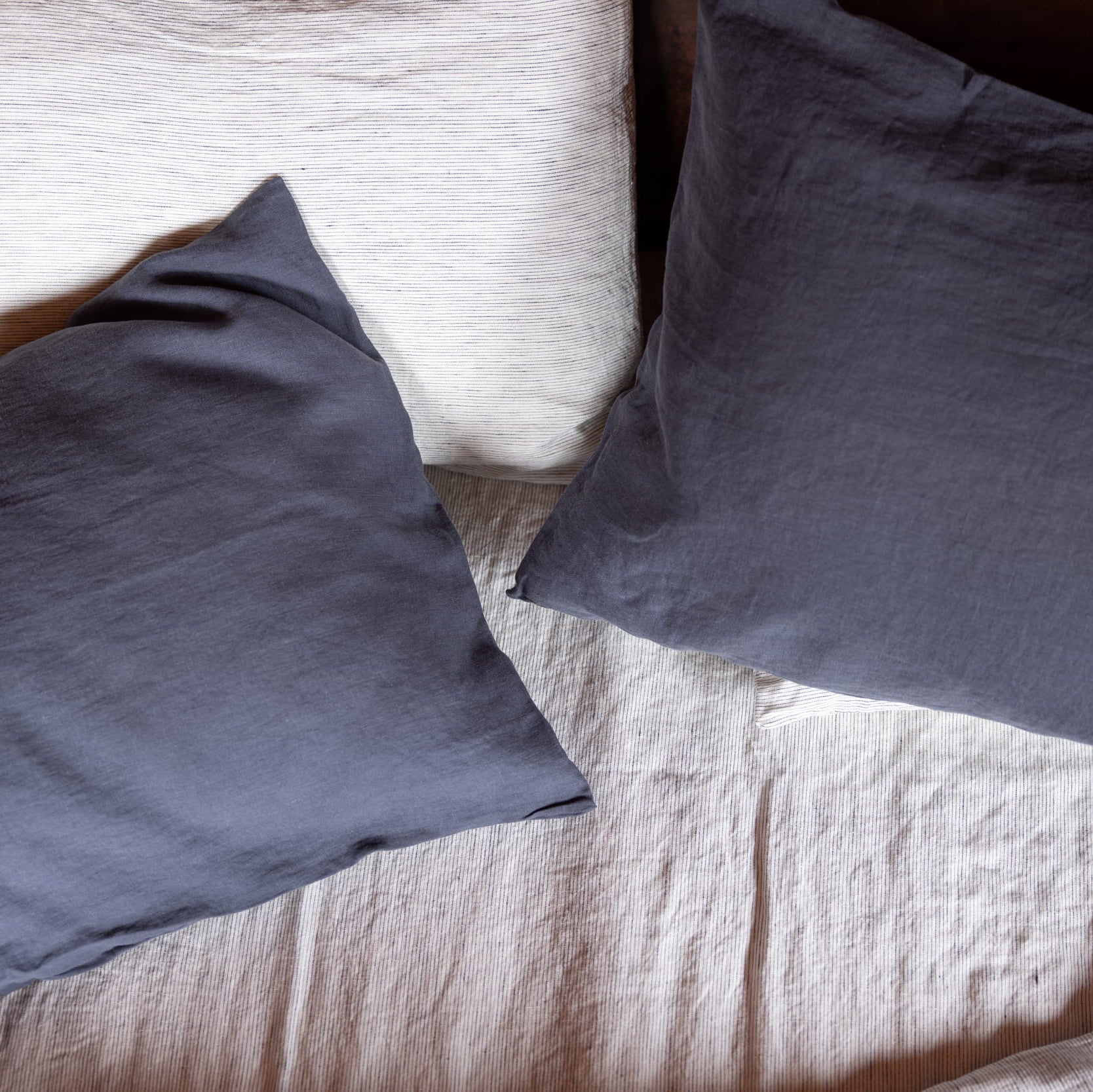 midnight blue linen pillowcases